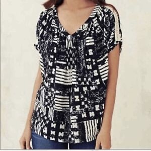 The Addison Story Anthropologie Peeking Crochet Printed Blouse Black White Size